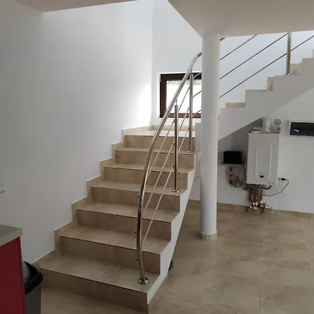 Villa Entire *