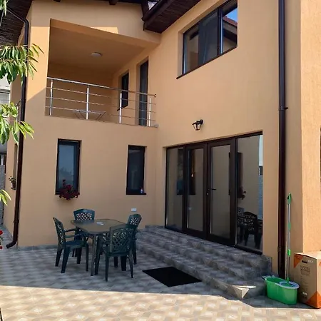 Entire * بوخارست