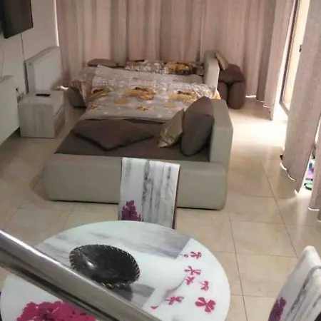 Entire بوخارست