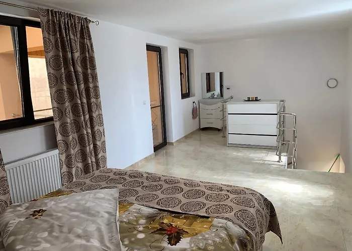 Entire * بوخارست